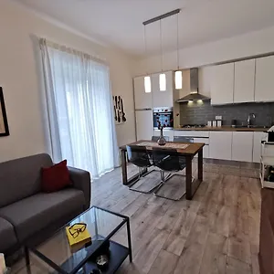 Apartment Dagnino House - Luxury In The Center Of, Palermo